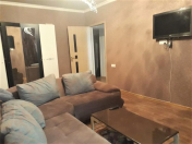 Satılır 3 otaqlı 70 m2 köhnə tikili Elmlər Akademiyası m.