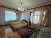 Satılır 4 otaqlı 110 m2 köhnə tikili Gənclik m.