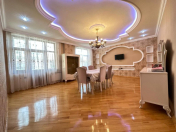 Satılır 3 otaqlı 157.5 m2 yeni tikili Ağ şəhər