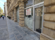 İcarəyə verilir 3 otaqlı 135 m2 obyekt 28 May m.