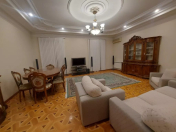 İcarəyə verilir 2 otaqlı 100 m2 köhnə tikili Elmlər Akademiyası m.