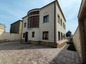 Satılır 8 otaqlı 390 m2 villa Badamdar