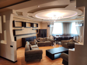 İcarəyə verilir 3 otaqlı 152 m2 yeni tikili 28 May m.