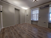 İcarəyə verilir 2 otaqlı 100 m2 ofis 28 May m.