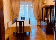 İcarəyə verilir 2 otaqlı 75 m2 köhnə tikili 28 May m.