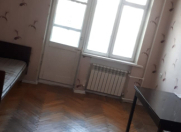 Satılır 2 otaqlı 45 m2 köhnə tikili Bakıxanov