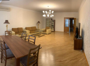 İcarəyə verilir 4 otaqlı 200 m2 yeni tikili Caspian Plaza