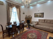 Satılır 4 otaqlı 125 m2 köhnə tikili Sahil m.