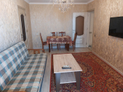 İcarəyə verilir 2 otaqlı 60 m2 köhnə tikili Şah İsmayıl Xətai m.