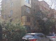 Satılır 1 otaqlı 30 m2 köhnə tikili İnşaatçılar m.