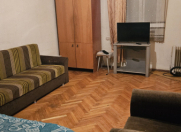 İcarəyə verilir 1 otaqlı 30 m2 köhnə tikili 28 May m.