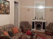 İcarəyə verilir 4 otaqlı 130 m2 köhnə tikili Sahil m.