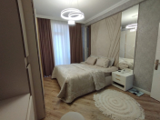 Satılır 3 otaqlı 110 m2 yeni tikili Şərq Bazarı