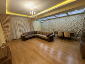 Satılır 3 otaqlı 157 m2 yeni tikili 28 May m.