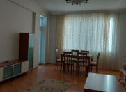 İcarəyə verilir 3 otaqlı 130 m2 yeni tikili Nizami m.