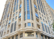 İcarəyə verilir 3 otaqlı 140 m2 yeni tikili İçəri Şəhər m.