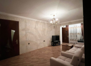 Satılır 3 otaqlı 70 m2 köhnə tikili Elmlər Akademiyası m.