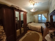 Satılır 3 otaqlı 70 m2 köhnə tikili İnşaatçılar m.