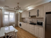 Satılır 3 otaqlı 120 m2 yeni tikili Yeni Yasamal