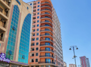 Satılır 4 otaqlı 210 m2 yeni tikili Gənclik m.