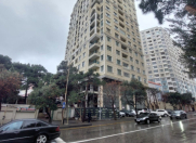 Satılır 3 otaqlı 128 m2 yeni tikili Azadlıq prospekti m.