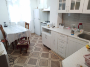 Satılır 4 otaqlı 100 m2 köhnə tikili İnşaatçılar m.