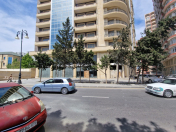 Satılır 1 otaqlı 200 m2 obyekt Elmlər Akademiyası m.