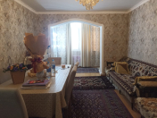 Satılır 2 otaqlı 42 m2 köhnə tikili Elmlər Akademiyası m.