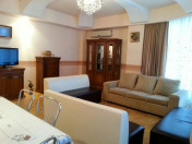 Satılır 4 otaqlı 160 m2 yeni tikili Elmlər Akademiyası m.