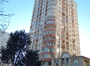 Satılır 4 otaqlı 214 m2 yeni tikili Elmlər Akademiyası m.