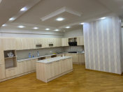 Satılır 4 otaqlı 210 m2 yeni tikili 9 mkr