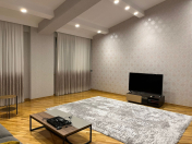 Satılır 4 otaqlı 200 m2 yeni tikili 28 May m.