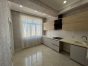 Satılır 3 otaqlı 103 m2 yeni tikili Azadlıq prospekti m.