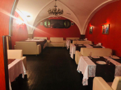 İcarəyə verilir 4 otaqlı 220 m2 obyekt Azadlıq prospekti m.