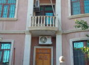 İcarəyə verilir 7 otaqlı 240 m2 həyət evi Badamdar