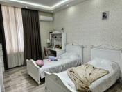 Satılır 3 otaqlı 145 m2 yeni tikili Nizami m.