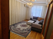 Satılır 3 otaqlı 80 m2 köhnə tikili Bakıxanov