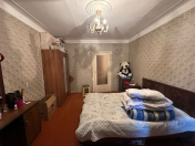 Satılır 2 otaqlı 70 m2 köhnə tikili Bakıxanov