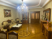 Satılır 4 otaqlı 200 m2 yeni tikili Gənclik m.