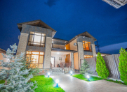 İcarəyə verilir 4 otaqlı 300 m2 villa Quba