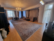 Satılır 4 otaqlı 205 m2 yeni tikili 28 May m.