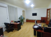 İcarəyə verilir 3 otaqlı 70 m2 ofis Elmlər Akademiyası m.