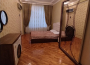 İcarəyə verilir 5 otaqlı 231 m2 yeni tikili 28 May m.