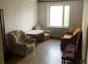 Satılır 1 otaqlı 45 m2 köhnə tikili Xalqlar Dostluğu m.