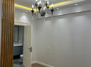 Satılır 2 otaqlı 79 m2 yeni tikili 28 May m.