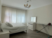Satılır 3 otaqlı 70 m2 köhnə tikili Dərnəgül m.