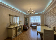 Satılır 4 otaqlı 110 m2 köhnə tikili İnşaatçılar m.