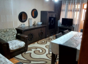 İcarəyə verilir 3 otaqlı 80 m2 köhnə tikili Xalqlar Dostluğu m.