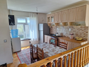 İcarəyə verilir 2 otaqlı 90 m2 həyət evi Oğuz