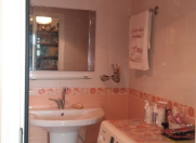 Satılır 2 otaqlı 60 m2 köhnə tikili Elmlər Akademiyası m.